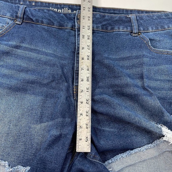 Vanilla Star mid rise midi jean shorts - Picture 10 of 12